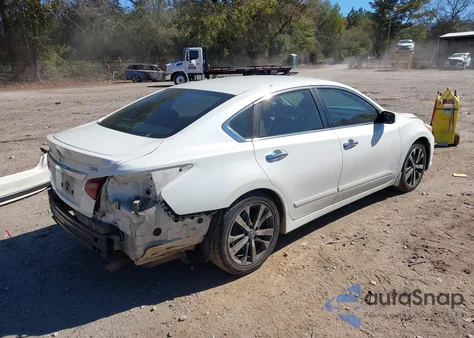 2017 Nissan Altima 2.5 Sr z USA, uszkodzony, nr VIN 1N4AL3AP3HC142108